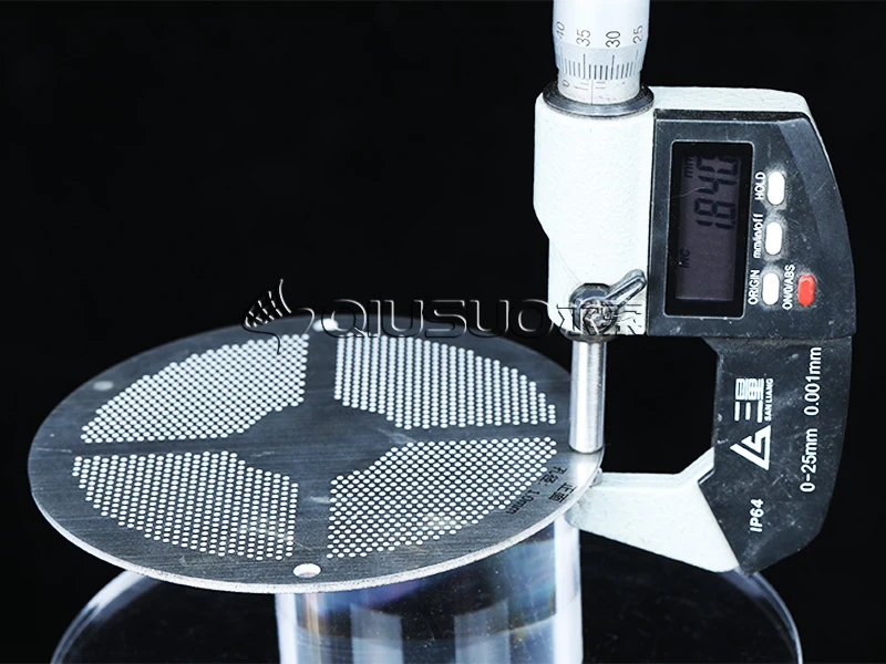 Measure the thickness of the laser drilling micro perforated disc.