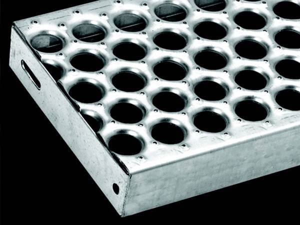 Есть набросок для ступени лестниц Perf-O Grip