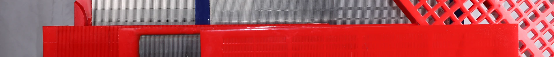 Farklı açıklıklara ve malzemelere sahip pu ekran örnekleri bir araya getirilir.