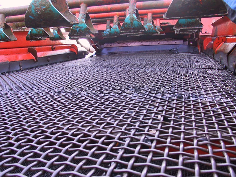 Application of square mesh vibrating screens in screening equipment for  crushing and screening processes