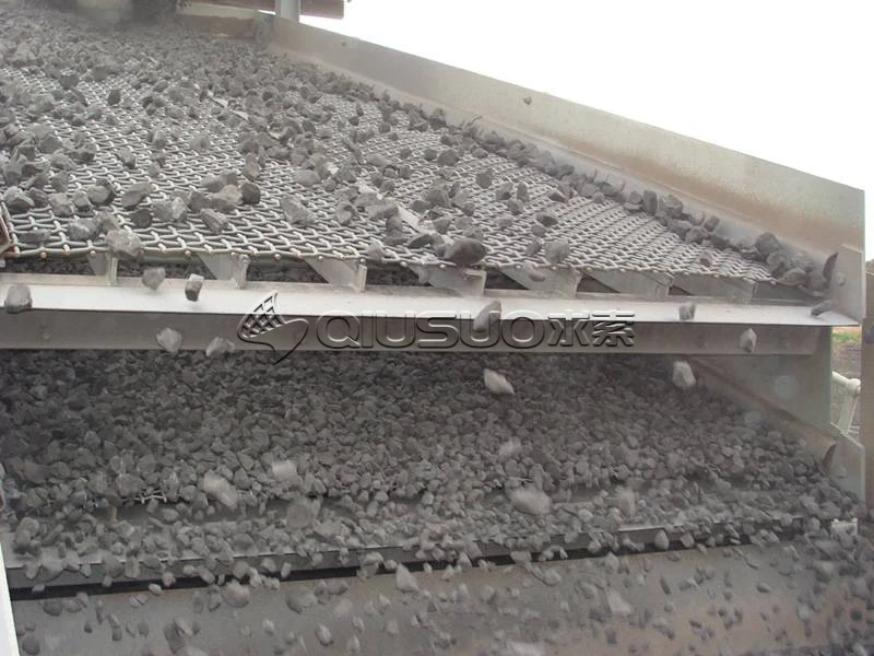 Application of square mesh vibrating screens in screening equipment for gravel processing