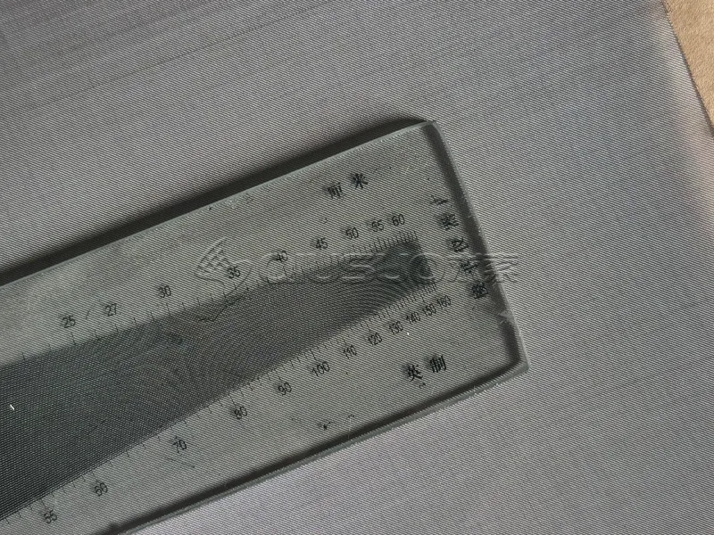 Checking the quantity of the stainless steel wire mesh.